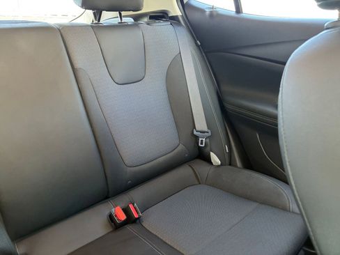 Used 2025 Buick Encore GX Preferred image 36