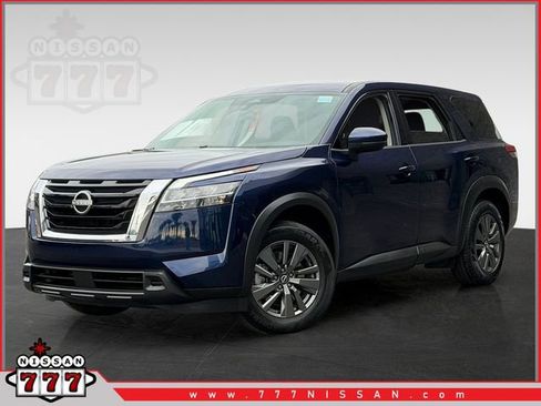 Certified 2022 Nissan Pathfinder S image 1