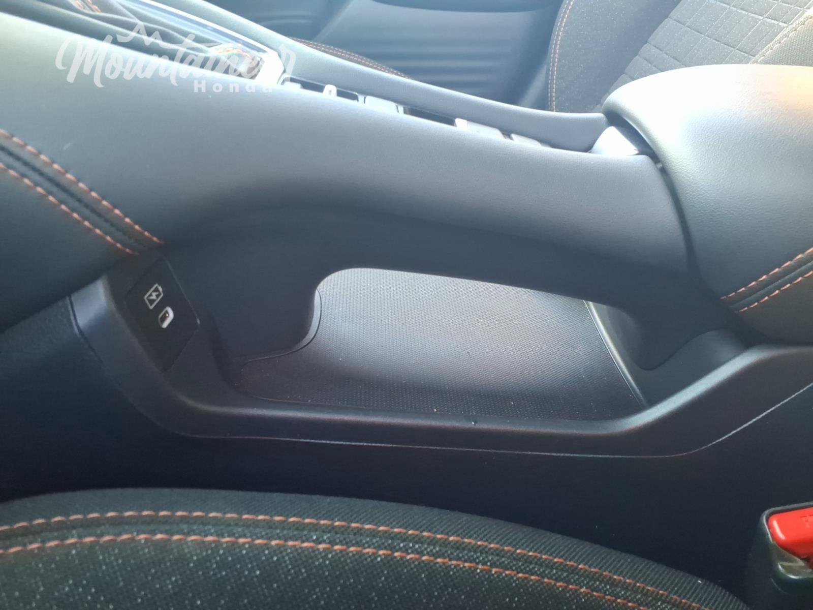Used 2025 Honda HR-V Sport image 40
