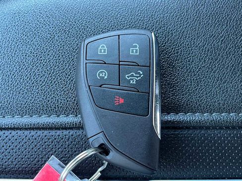 Used 2022 Chevrolet Silverado 1500 LTZ w/ LTZ Premium Package AWD/4WD image 29