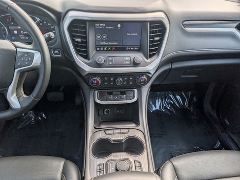 Certified 2023 GMC Acadia SLT AWD/4WD image 18