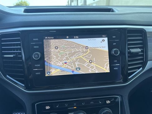 Used 2021 Volkswagen Atlas SEL image 23