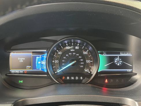 Used 2017 Ford Explorer XLT w/ Equipment Group 202A AWD/4WD image 15