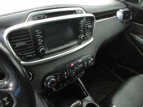 Used 2017 Kia Sorento EX AWD/4WD image 22