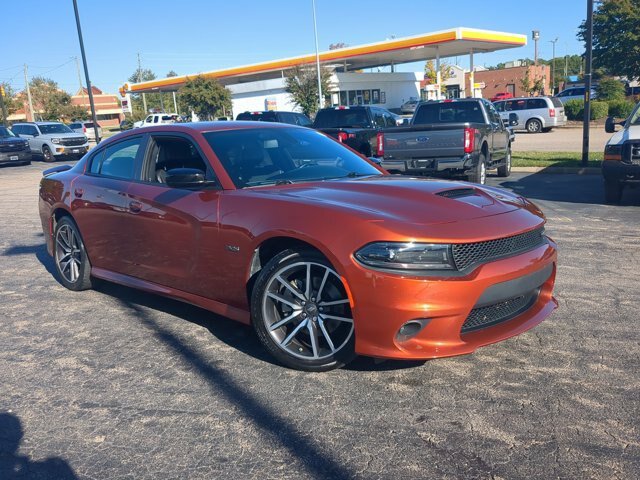 Used 2023 Dodge Charger R/T w/ Plus Group RWD image 1