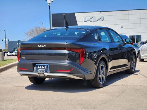 New 2026 Kia K4 FWD image 4