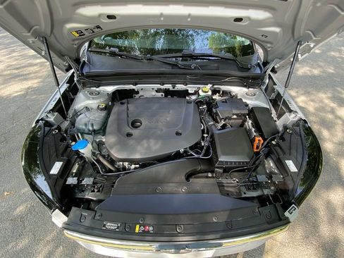 Used 2023 Volvo XC40 B5 Core w/ Climate Package AWD/4WD image 14