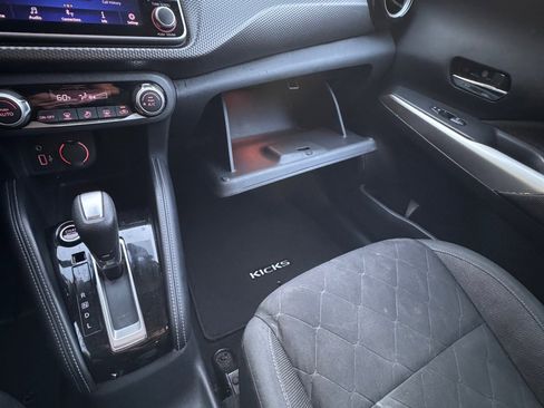 Used 2020 Nissan Kicks SV w/ Exterior Package image 23