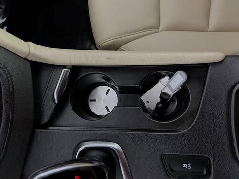 Used 2017 Cadillac XT5 FWD image 25