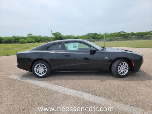 New 2025 Dodge Charger Daytona R/T w/ Quick Order Package 25M R/T image 9