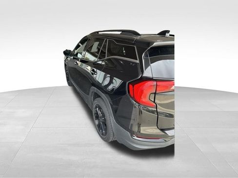 Used 2020 GMC Terrain SLT w/ Preferred Package AWD/4WD image 2