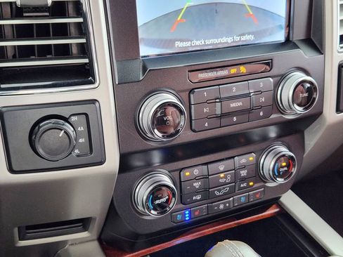 Used 2020 Ford F150 King Ranch w/ Equipment Group 601A Luxury AWD/4WD image 24
