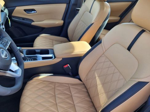 New 2025 Nissan Sentra SV w/ SV Premium Package image 12