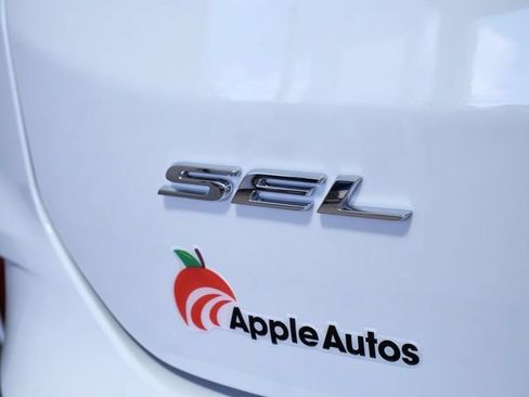Certified 2024 Ford Edge SEL w/ Convenience Package AWD/4WD image 7