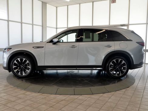 Certified 2024 MAZDA CX-90 Plug-In Hybrid w/ Premium Plus AWD/4WD image 5
