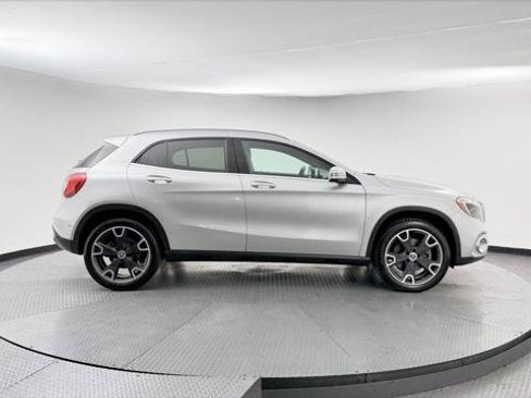 Used 2018 Mercedes-Benz GLA 250 4MATIC image 9