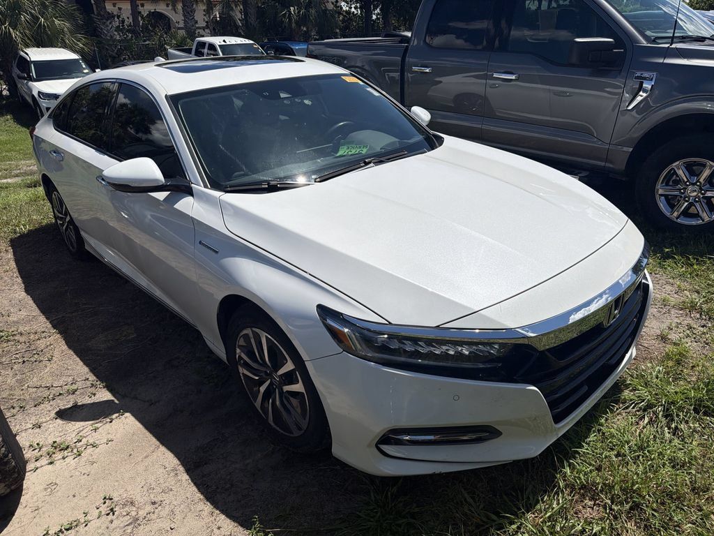 Used 2020 Honda Accord Touring image 1