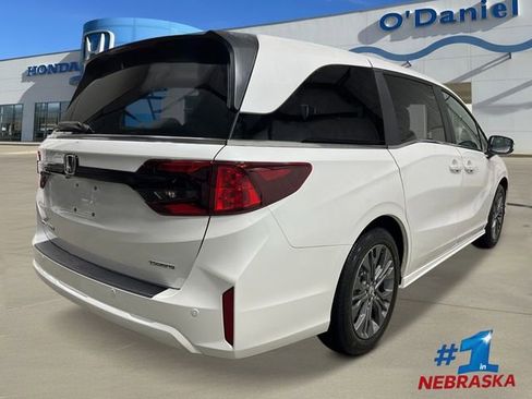 New 2026 Honda Odyssey Touring image 5