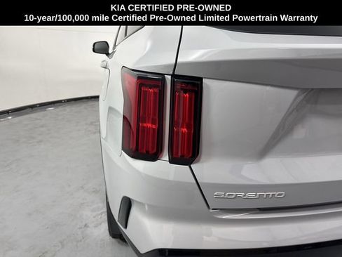 Certified 2023 Kia Sorento SX AWD/4WD image 30