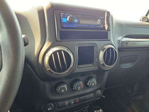 Used 2011 Jeep Wrangler Sport AWD/4WD image 23
