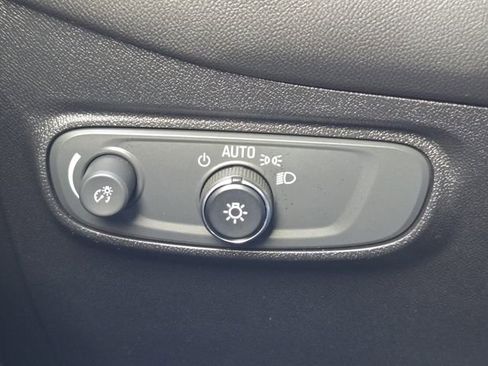 Used 2019 Chevrolet Equinox LT image 23