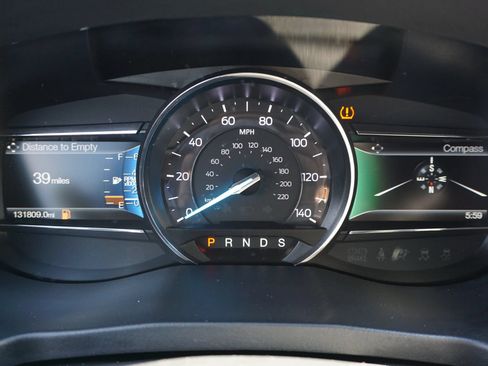 Used 2017 Ford Explorer XLT w/ Equipment Group 202A FWD image 29
