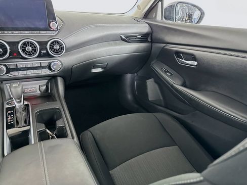 Certified 2025 Nissan Sentra SV FWD image 31