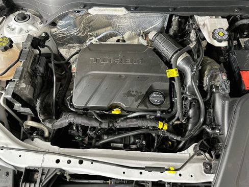Used 2025 Chevrolet Trax RS w/ Driver Confidence Package FWD image 31