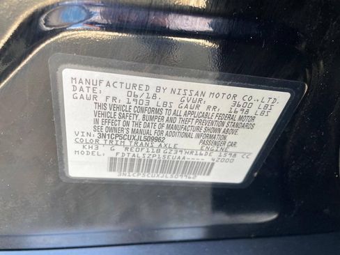 Used 2018 Nissan Kicks SV FWD image 31