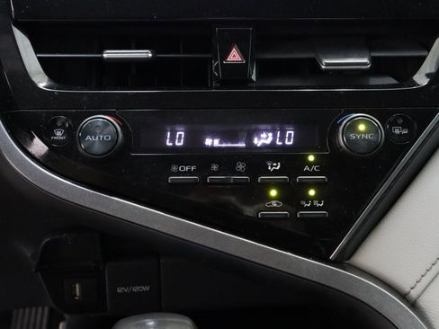 Certified 2024 Toyota Camry SE w/ Audio Upgrade Package image 20