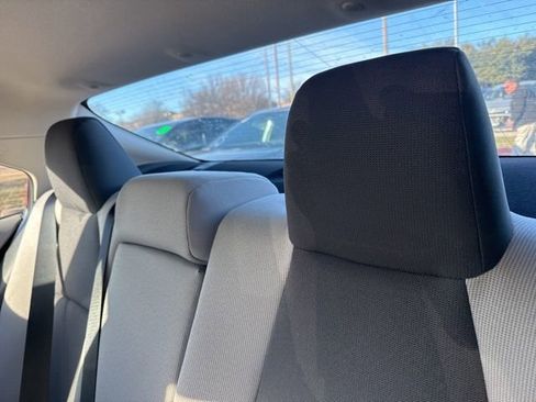 Used 2025 Toyota Corolla LE image 8