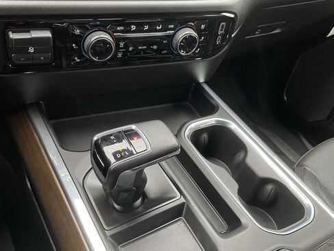 Used 2024 Chevrolet Silverado 1500 High Country w/ High Country Premium Package image 25