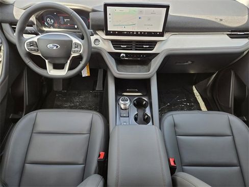 New 2025 Ford Explorer Active w/ Active Comfort Package image 7