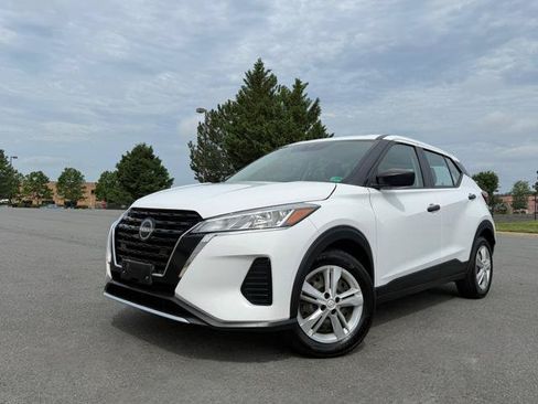 Used 2024 Nissan Kicks S FWD image 1
