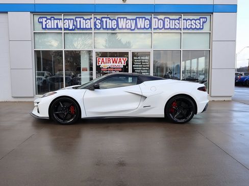 New 2026 Chevrolet Corvette E-Ray w/ Battery Protection Package image 7