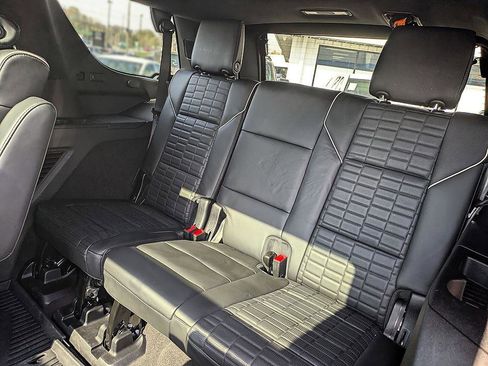 Certified 2024 Cadillac Escalade Premium Luxury Platinum AWD/4WD image 34