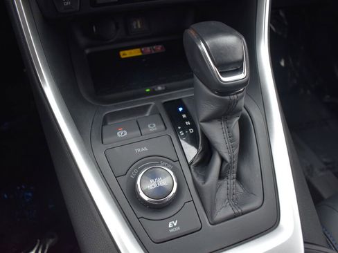 Certified 2023 Toyota RAV4 XSE AWD/4WD image 13