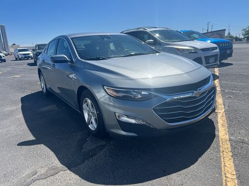 Used 2024 Chevrolet Malibu LT FWD image 1