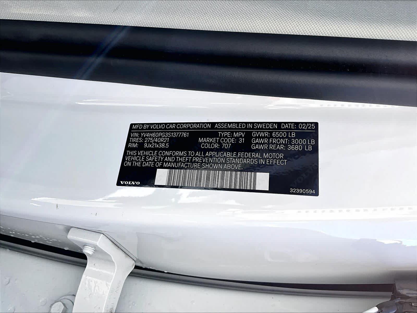 Used 2025 Volvo XC90 T8 Ultra w/ Protection Package Premier AWD/4WD image 37