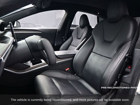 Used 2022 Tesla Model S image 8