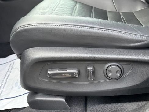 Used 2023 Honda CR-V EX-L image 17