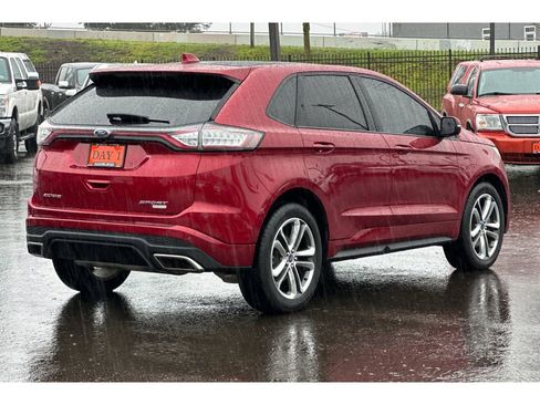 Used 2018 Ford Edge Sport image 3