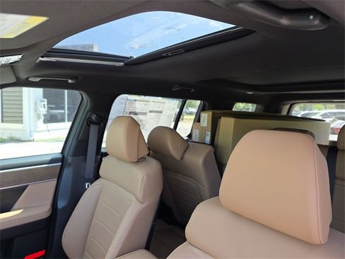 New 2025 Hyundai Santa Fe Limited image 19