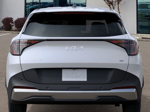 New 2026 Kia Sportage LX image 13