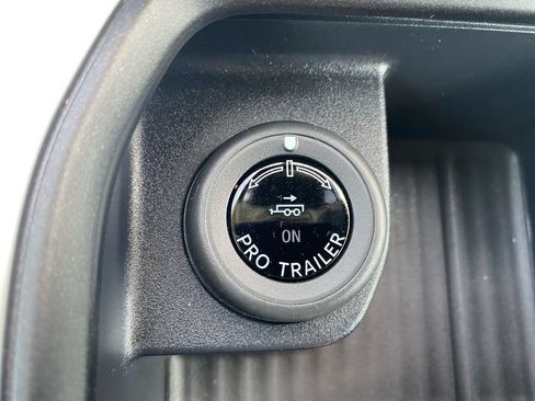 Used 2025 Ford Expedition Active AWD/4WD image 45
