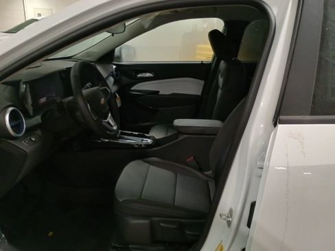 New 2026 Chevrolet Trax LT w/ LT Convenience Package image 8