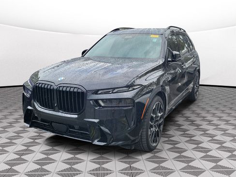 Certified 2024 BMW X7 xDrive40i w/ M Sport Package image 2