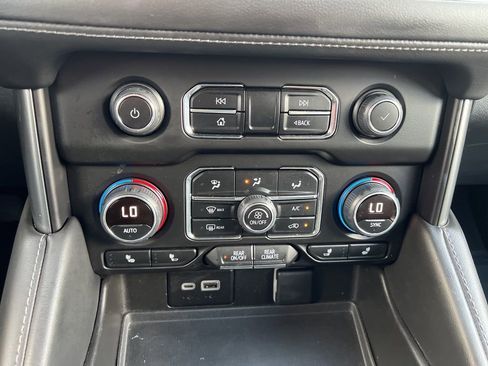 Used 2023 Chevrolet Tahoe LT image 16