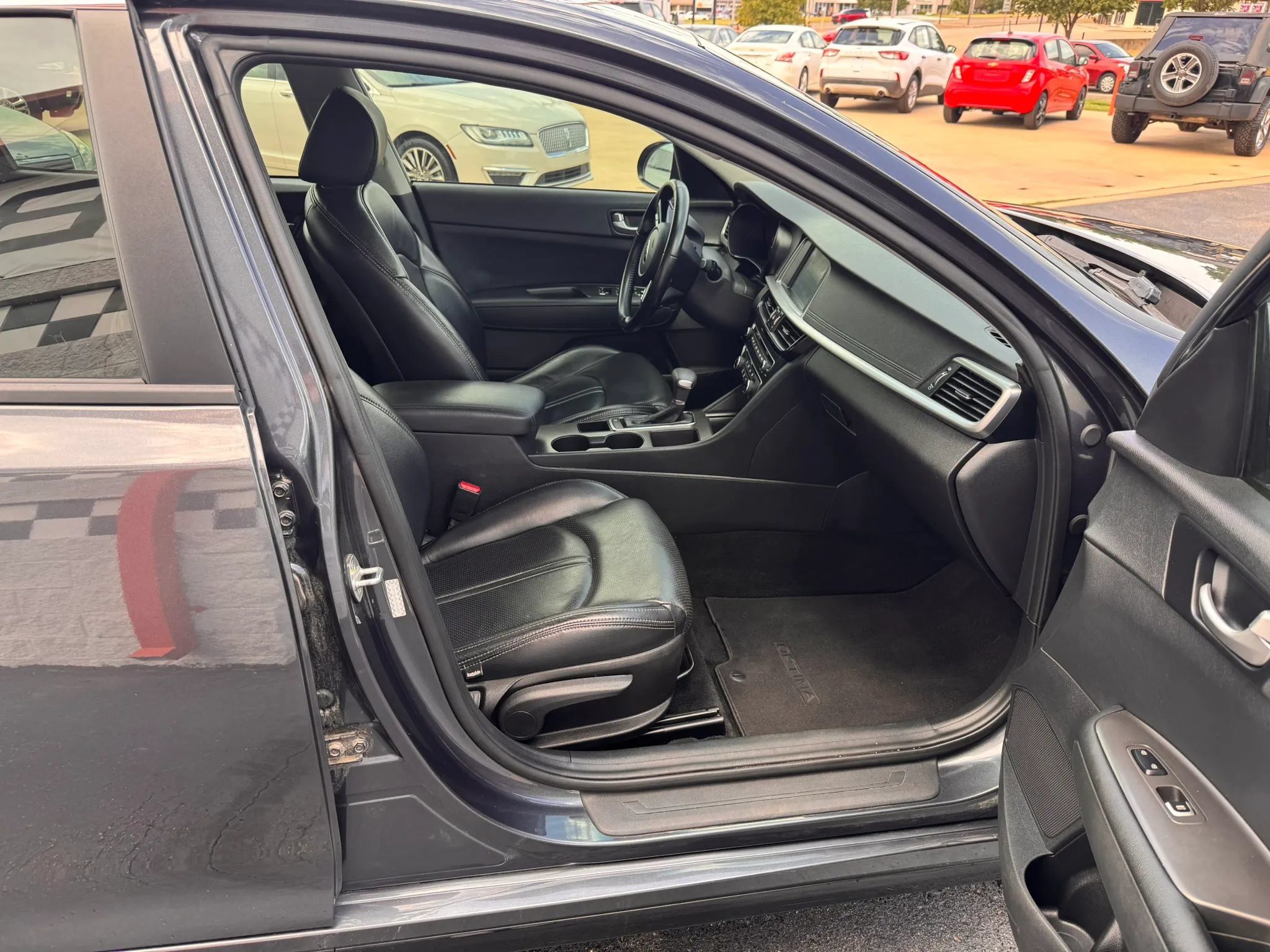 Used 2020 Kia Optima S FWD image 10