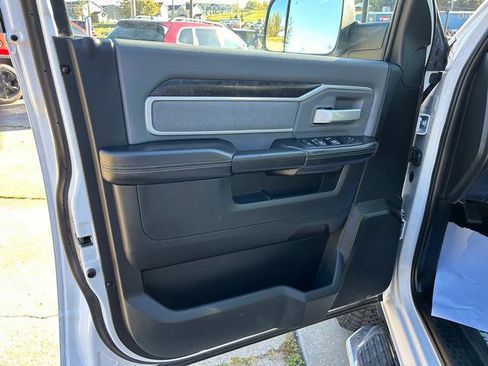 Used 2022 RAM 2500 Big Horn image 7